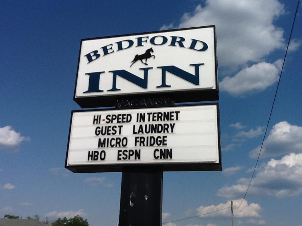 Bedford Inn Shelbyville Extérieur photo